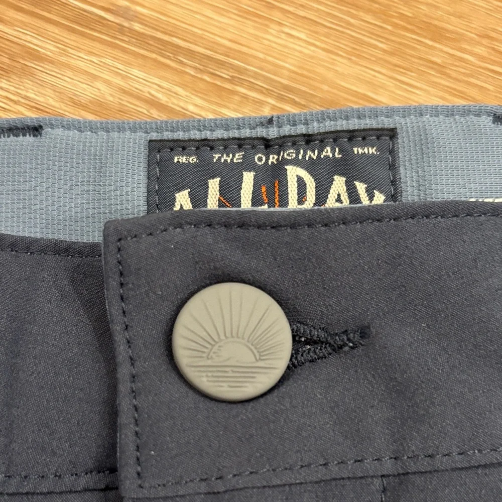 NWT - Faherty Men's Dark Blue Flat Front Shorts